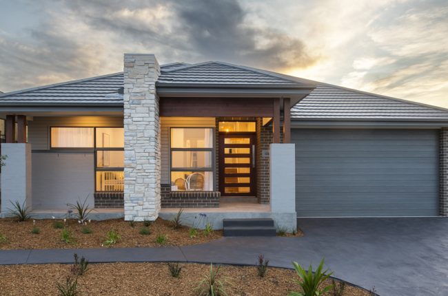 Bondi 249 display home with white stone pillars