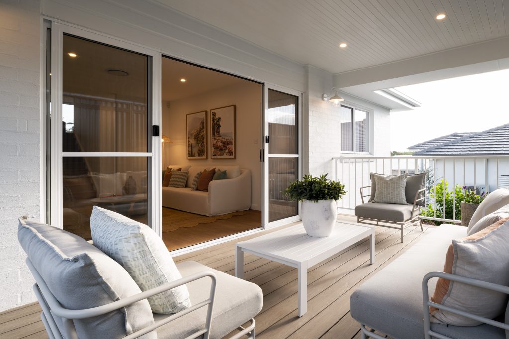 <u><a href="https://www.montgomeryhomes.com.au/display-home/riviera-2-264-warnervale/">Riviera 2 264 Display Home</a></u>
