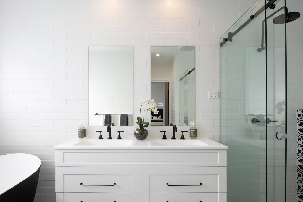 elegant white bathroom